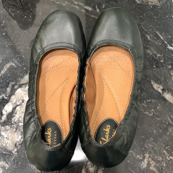 Clarks leather flats - Picture 2 of 5